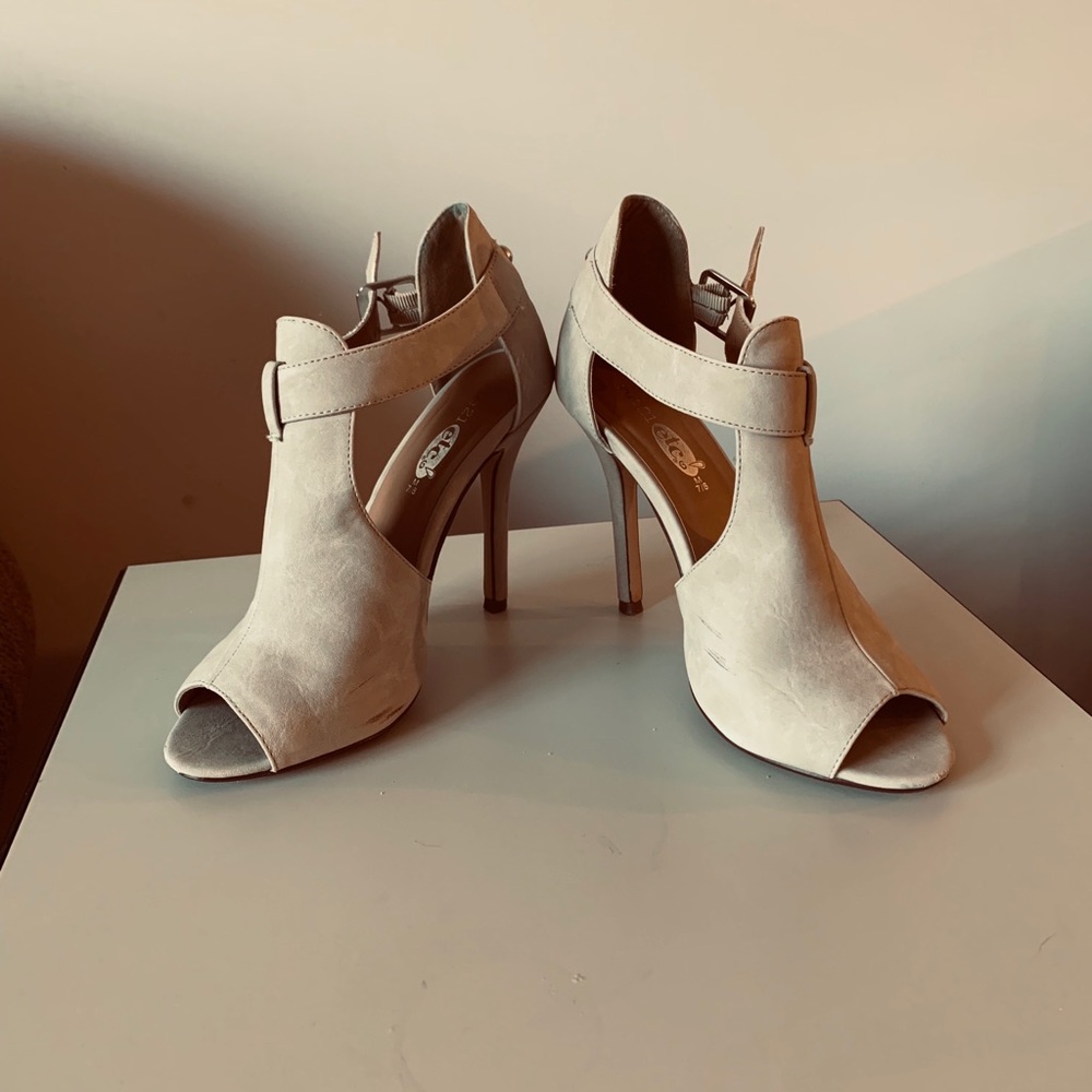 Rue 21 Strappy Nude High Heels | size 7.5 - Picture 2 of 8